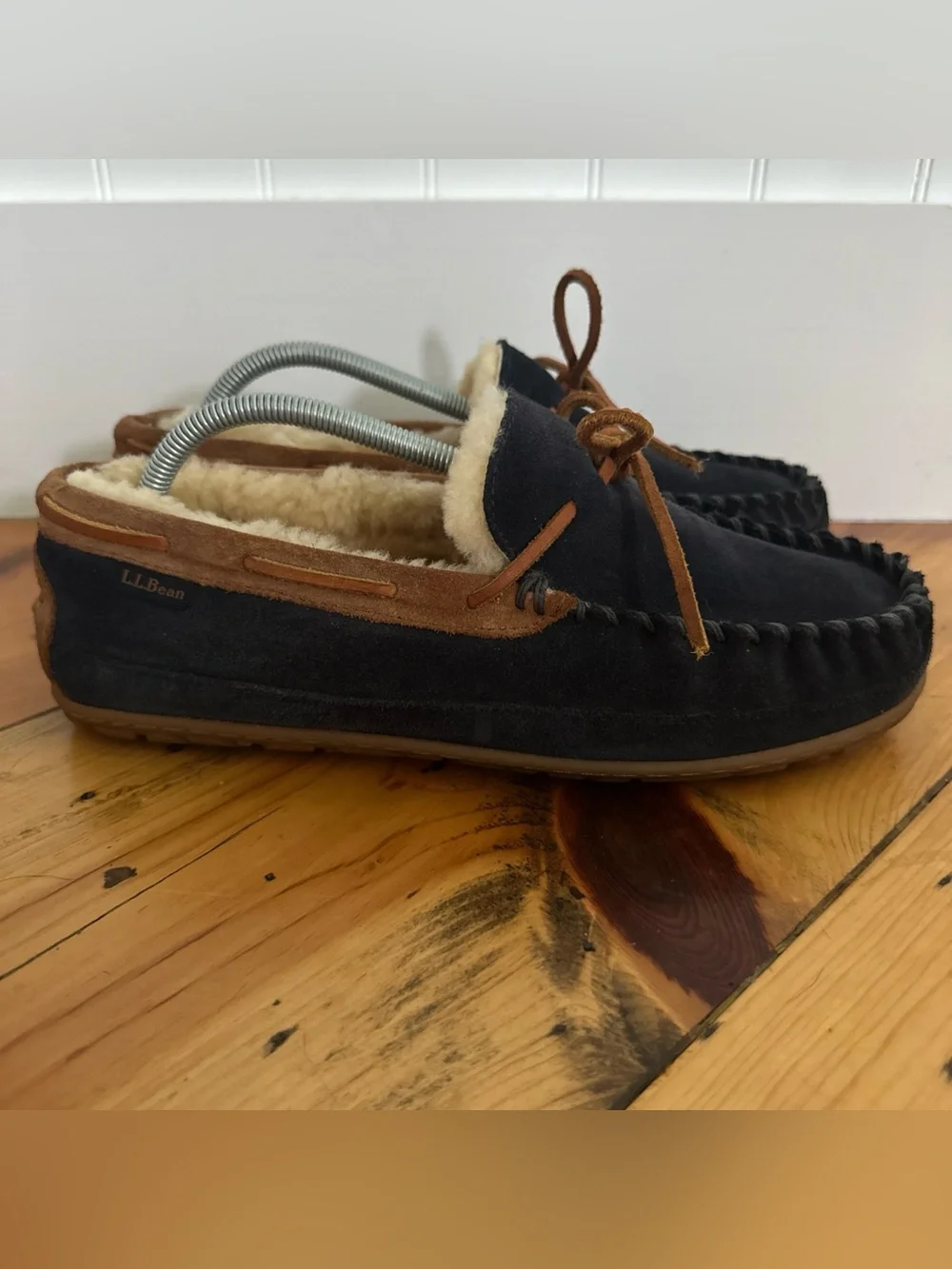 Men's 9 L.L.BEAN Wicked Good Navy Blue Premium Sheepskin Shearling Slipper